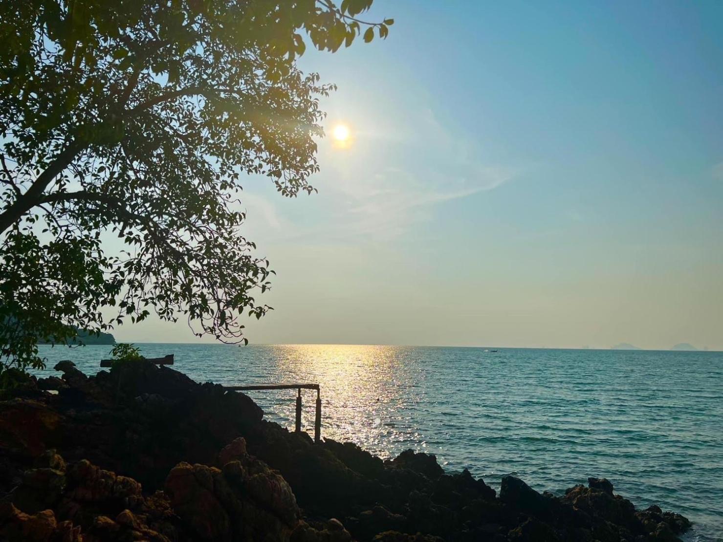 Rock View Terrace Hotel Koh Jum Exterior photo